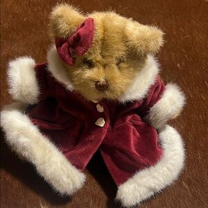 Vintage Plush (Velvet  Touch Collection) “Vanessa”  Teddybear , By Jerry Elsner